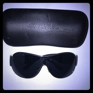 Chanel shield sunglasses woman’s